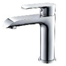 2015 New Design Deck-Mounted Bras Basin Faucet (ICD-2001M)